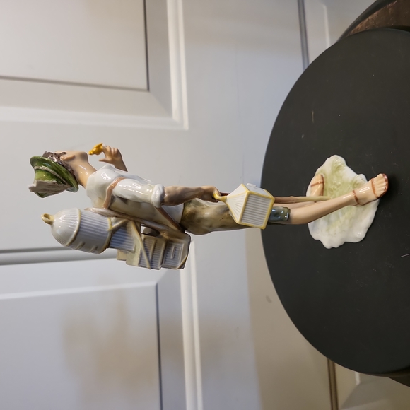 Alka Kunst Bavaria Germany "Bird Seller" #387 Porcelain Figurine - Picture 2 of 11